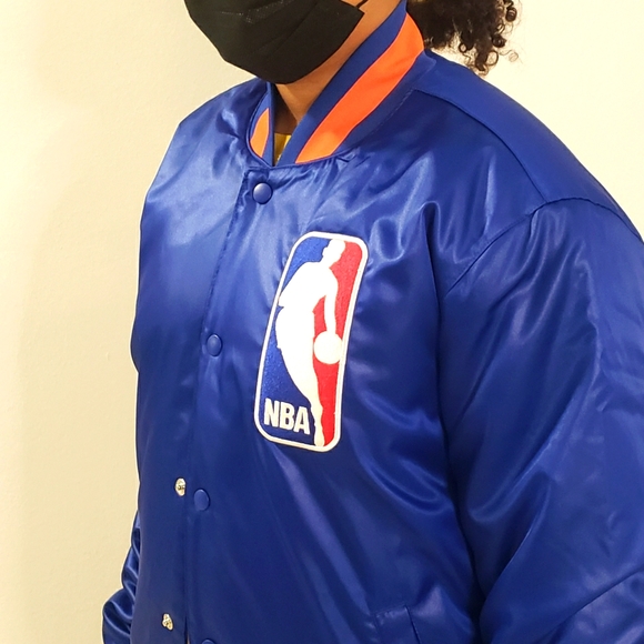 Vintage NIKE SB NEW YORK KNICKS Satin Jacket - Picture 7 of 10